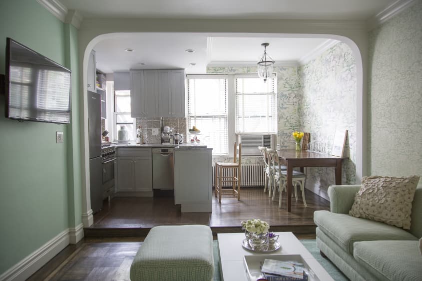 Video House Tour A Patterned Greenwich Village Studio Apartment Therapy